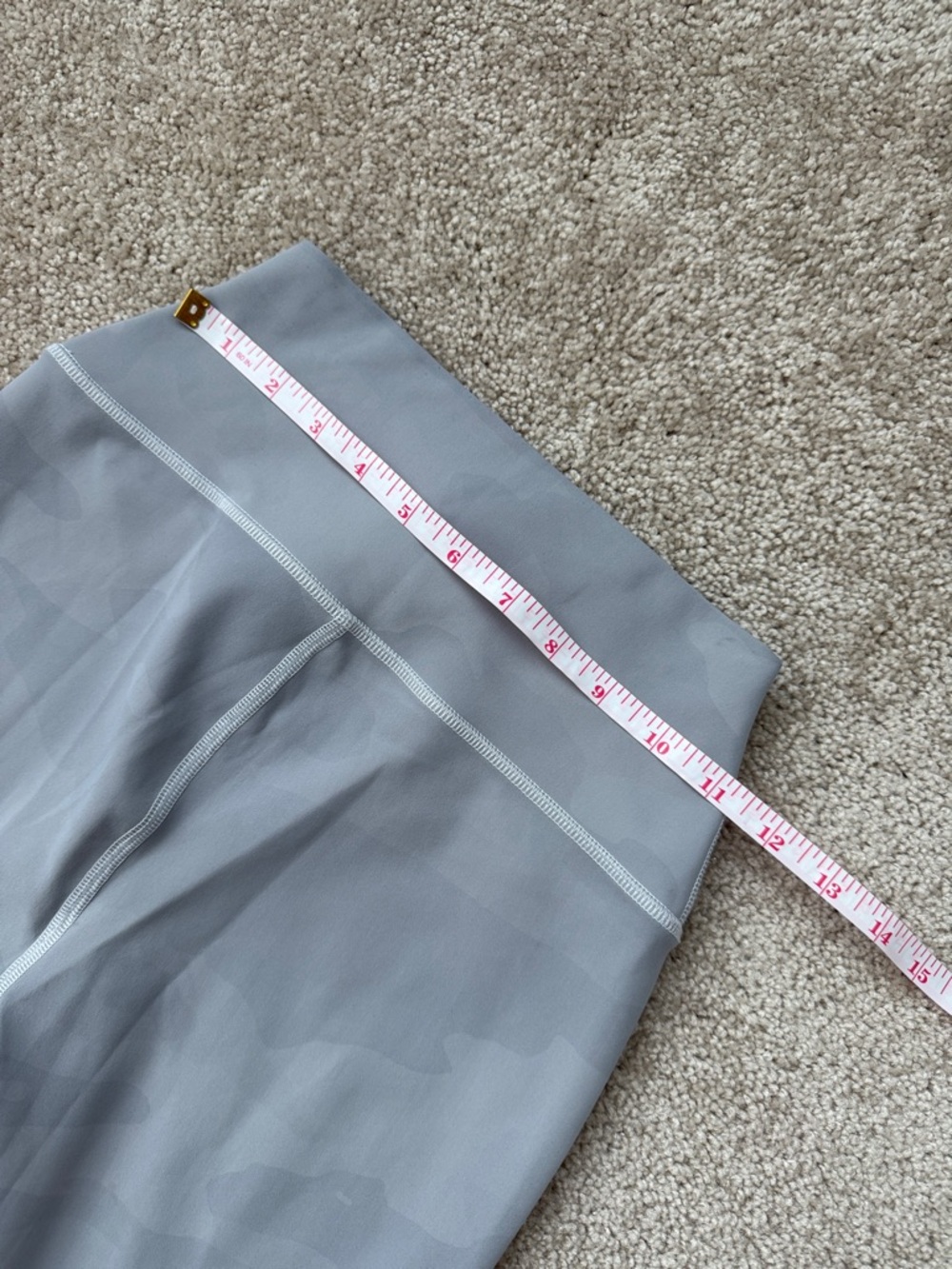 Alo Yoga Light Grey Camo High Waisted Athletic Gym Leggings - Picture 8 of 8